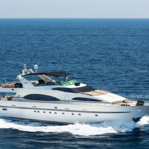 accama-delta-azimut-motor-yacht-french-riviera11