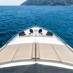 accama-delta-azimut-motor-yacht-french-riviera16