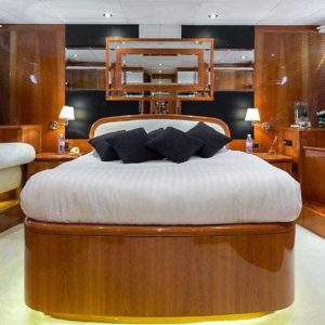 accama-delta-azimut-motor-yacht-french-riviera5