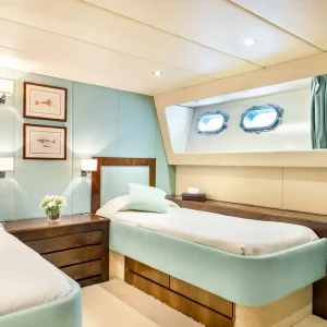 antisan-motor-yacht-charter-french-riviera8