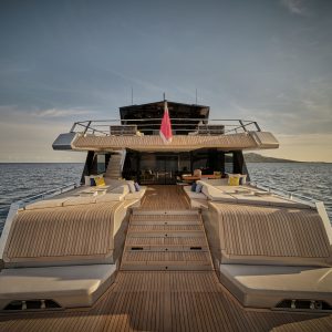 bad-mutha-yacht-charter-wally2