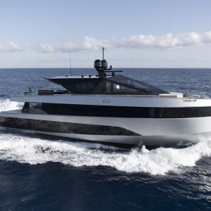 bad-mutha-yacht-charter-wally9
