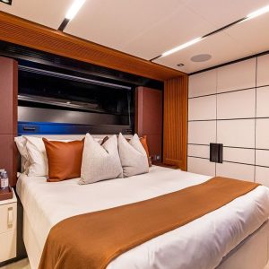 bad_mutha_88ft_wally_yachts_motor_yacht_for_charter_bgyb_019.jpg