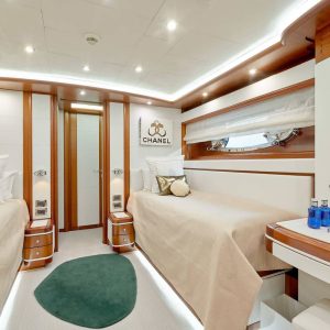 bunker-crn-yacht-charter-ibiza19
