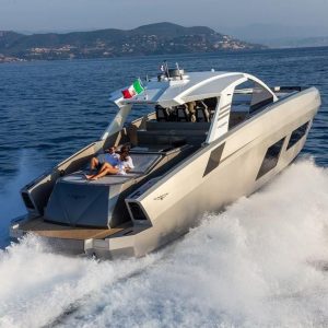 canados-gladiator-631-next-yacht-charter-mallorca-mch-yachts6