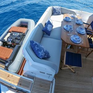 cc808775-ab04-434c-8c55-1d9f29de0ade-large