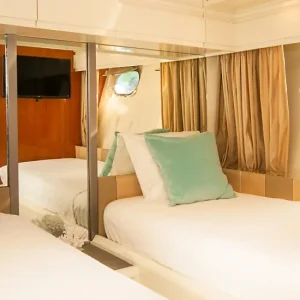 charter_motor_yacht_mochi_craft_white_fang_interior_twin_cabin