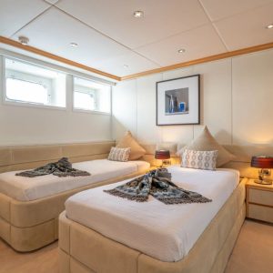 deep-blue-II-oceanco-motor-yacht-charter-french-riviera30