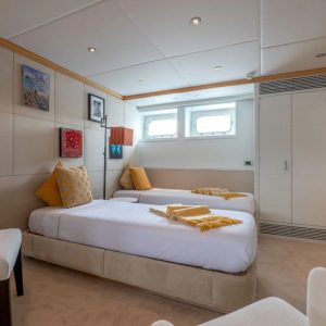deep-blue-II-oceanco-motor-yacht-charter-french-riviera32