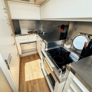 esperanza-azimut-yacht-charter-mallorca16