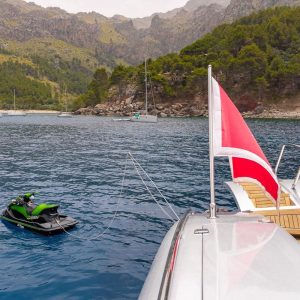 la-digue-mangusta-92-motor-yacht-charter-french-riviera11