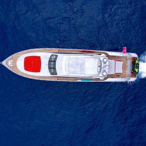 la-digue-mangusta-92-motor-yacht-charter-french-riviera6