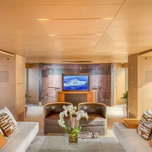 luisa-heesee-motor-yacht-charter-french-riviera5052