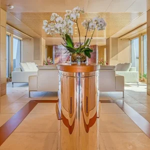 luisa-heesee-motor-yacht-charter-french-riviera5060