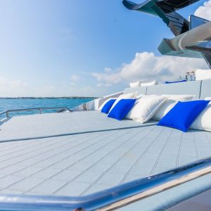 luxury-charter-yacht-m7-french-riviera24