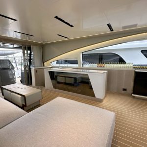 luxury-charter-yacht-m7-french-riviera5