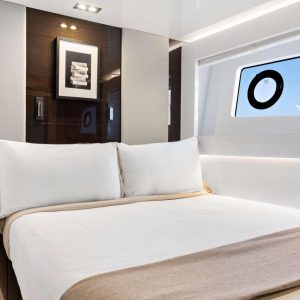 luxury-motor-yacht-pearl-80-omnia-charter-frenc-rivier65