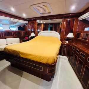 mangusta-72-yacht-helios-yacht-charter-french-riviera23