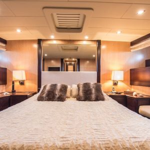 mangusta-80-yacht-mr-m-charter-french-riviera13