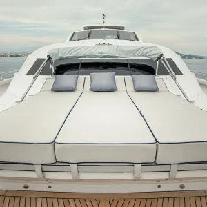 millesim-couacj-motor-yacht-charter-french-riviera15