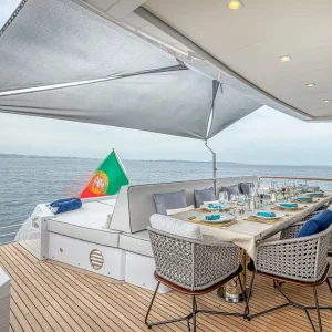millesim-couacj-motor-yacht-charter-french-riviera16