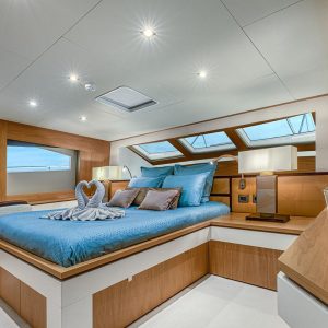 millesim-couacj-motor-yacht-charter-french-riviera24