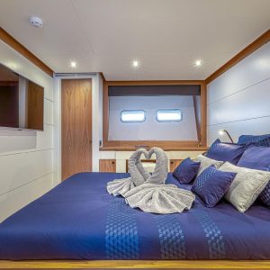 millesim-couacj-motor-yacht-charter-french-riviera28