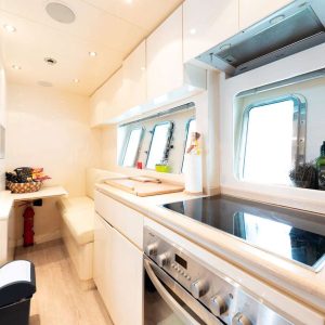 motor-yacht-charter-mangusta-72-thats-amore-mallorca13