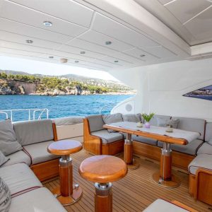 motor-yacht-charter-mangusta-72-thats-amore-mallorca6