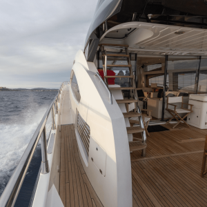 palumba-sunseeker-motor-yacht-charter-french-riviera18