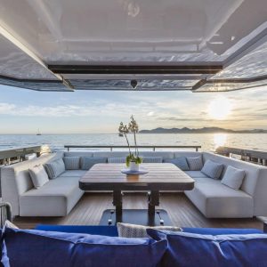 sea-coral-ii-arcadia-105-yacht-charter-french-riviera23