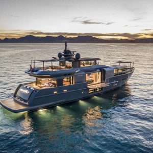 sea-coral-ii-arcadia-105-yacht-charter-french-riviera27