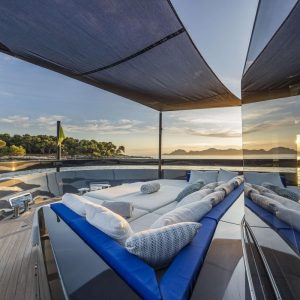 sea-coral-ii-arcadia-105-yacht-charter-french-riviera3