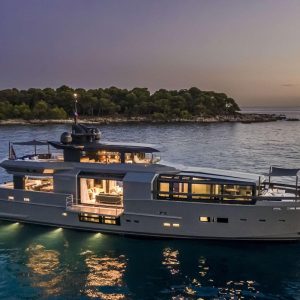 sea-coral-ii-arcadia-105-yacht-charter-french-riviera40