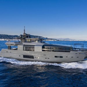 sea-coral-ii-arcadia-105-yacht-charter-french-riviera6