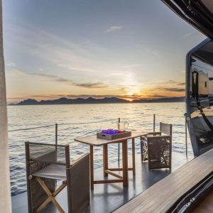 sea-coral-ii-arcadia-105-yacht-charter-french-riviera8