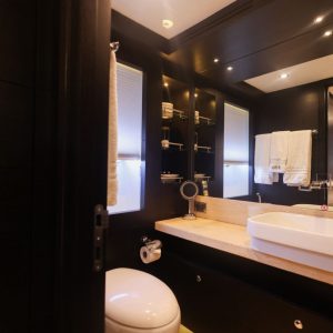 skyra-integrity-motor-yacht-charter-french-riviera11