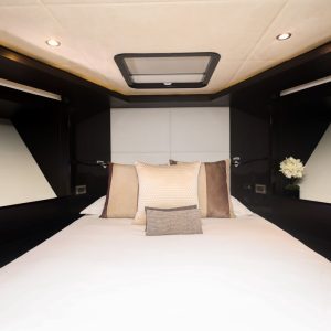 skyra-integrity-motor-yacht-charter-french-riviera15
