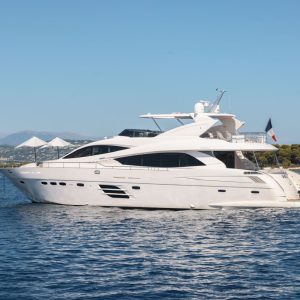 skyra-integrity-motor-yacht-charter-french-riviera3