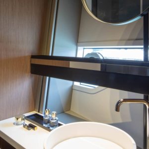 yjqlf-ferrettiyachts720newmaindeck-0006-40853_800x500